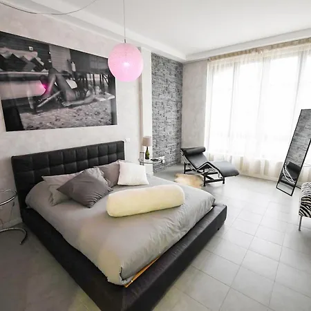 423 Loft Studio Apartment